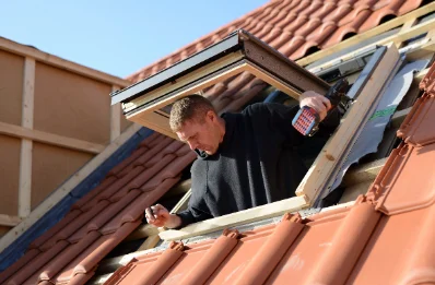 Pose de fenêtres de toit Velux à Jauzé